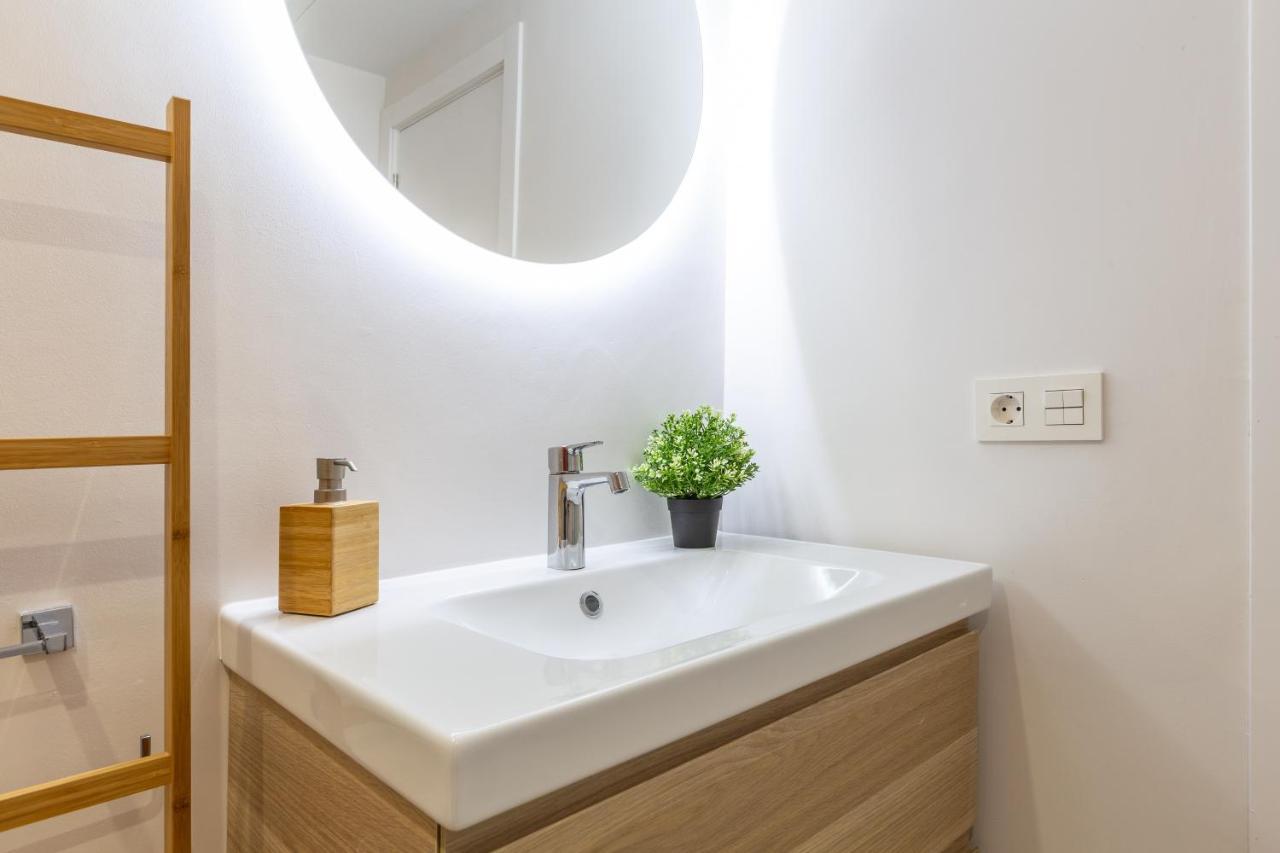 Apartamento Junto Al Faro .Marbella Centro.Vistas Mar Y El Puerto. 外观 照片
